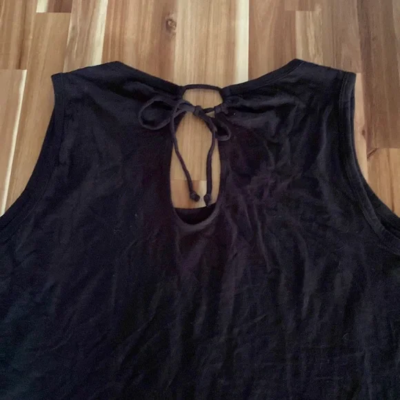 Old Navy Black Tank w/ Cute Tie Back XXL - Picture 3 of 5